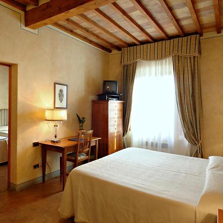 B&B Palazzo Al Torrione Сан-Джиміньяно Екстер'єр фото